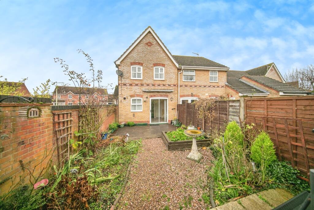 3 bedroom semi-detached house