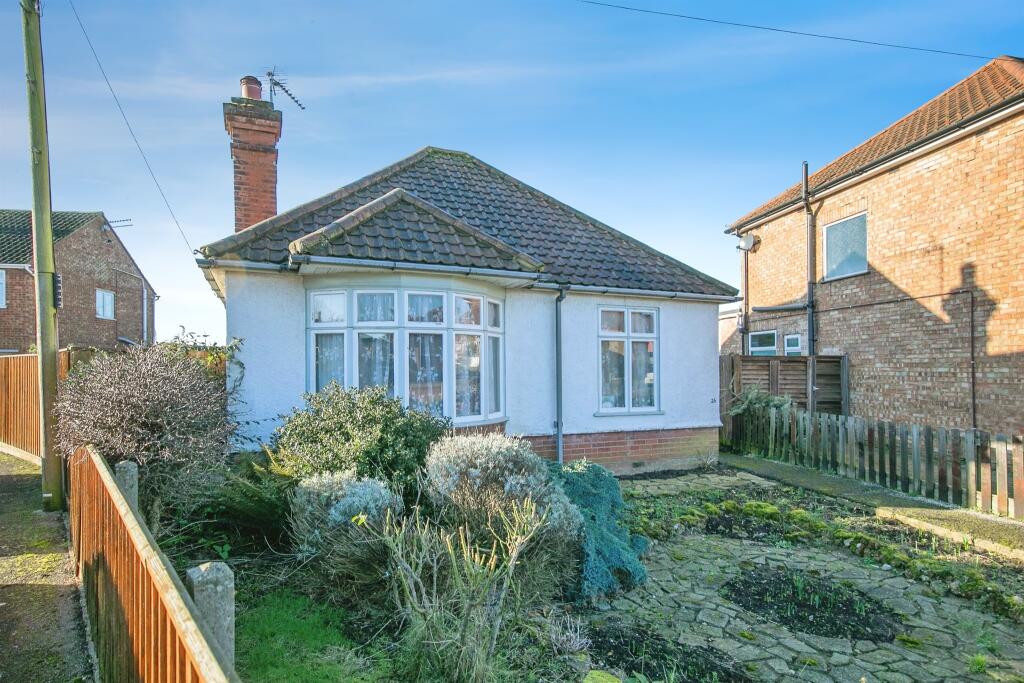 Main image of property: Lancing Avenue, Ipswich