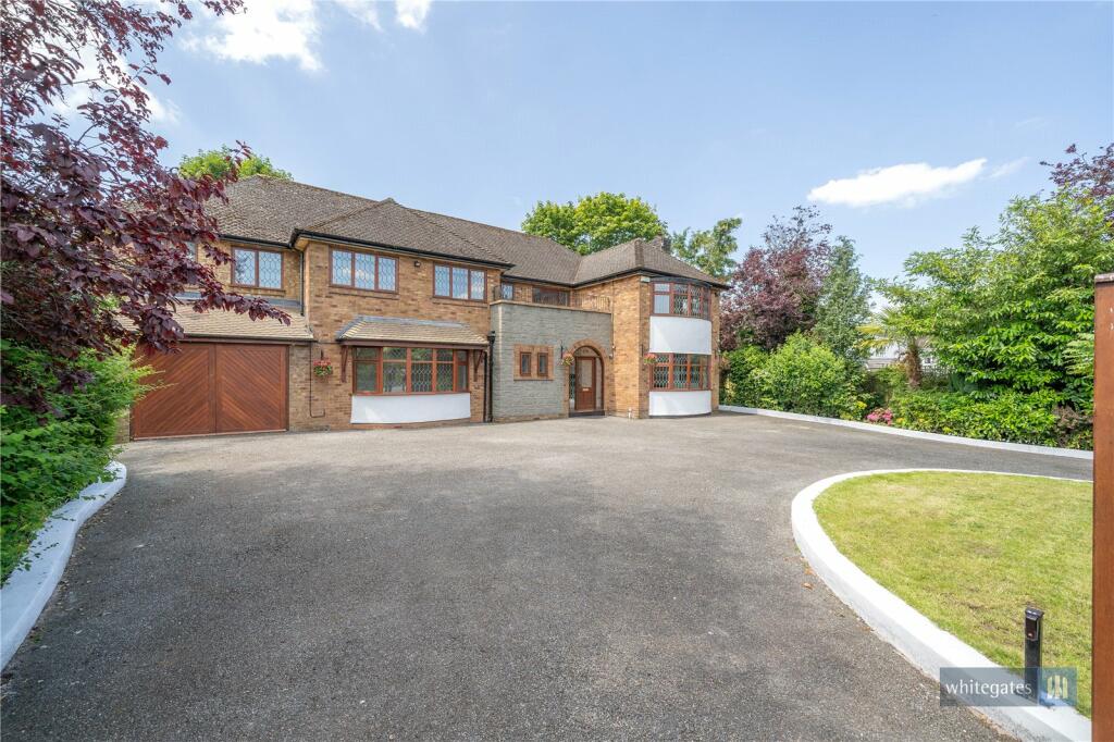 5 bedroom detached house for sale in Ormskirk Road, Knowsley Village