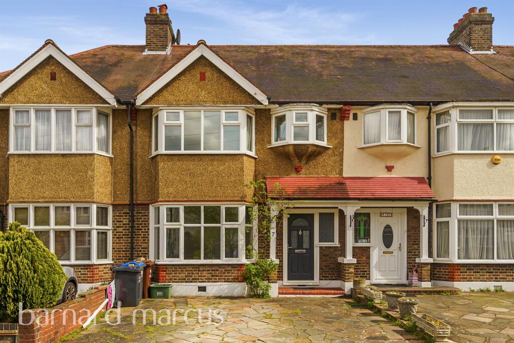 3 bedroom terraced house for sale in Westcroft Gardens, MORDEN, SM4