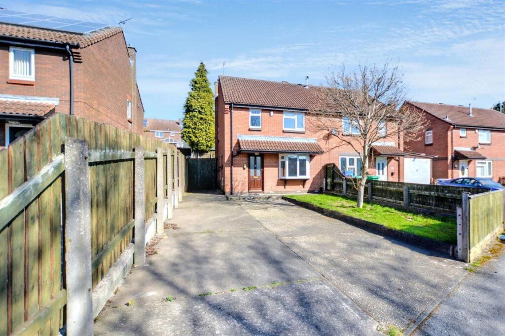 Main image of property: Rosedale Drive, Nottingham, NG8 2JE