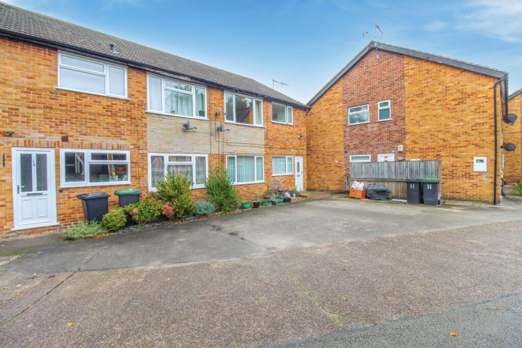 Main image of property: Close Quarters, Bramcote, Nottingham, NG9 3BQ