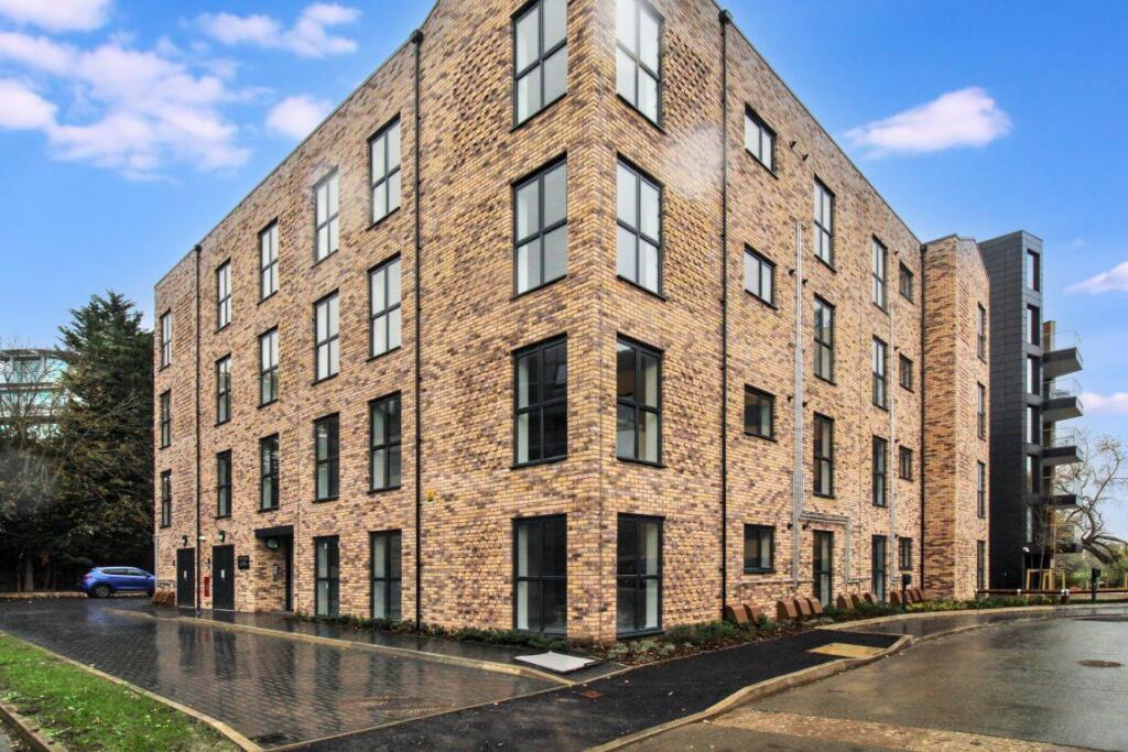 Main image of property: Maythorn House, Bridgewater Close, NG2 4RR