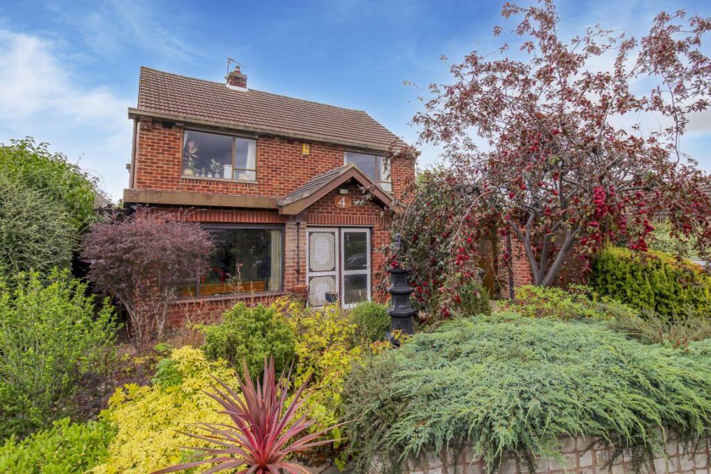 Main image of property: Ashley Close, Beeston, Nottingham, NG9 4BQ