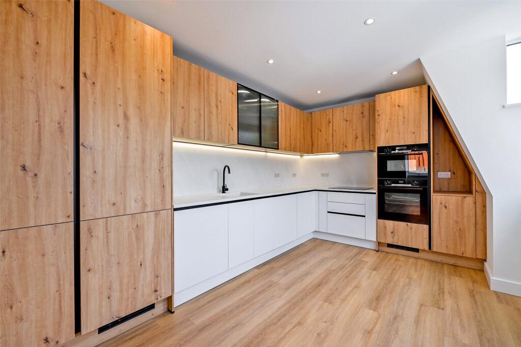 Main image of property: East Street, Bedminster, Bristol, Somerset, BS3