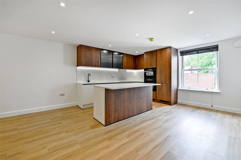 Main image of property: East Street, Bedminster, Bristol, Somerset, BS3