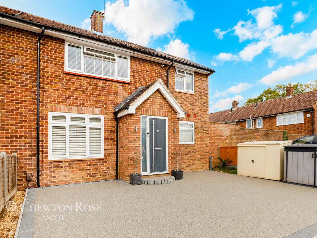 Main image of property: Moordale Avenue, BRACKNELL
