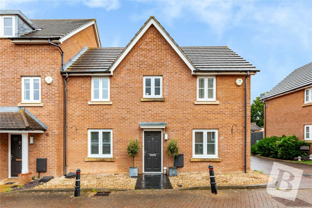 3 bedroom end of terrace house for sale in Victoria Road, Ongar, Essex, CM5