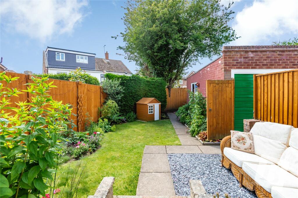 Additional property image - Marks Avenue, Ongar, Essex, CM5