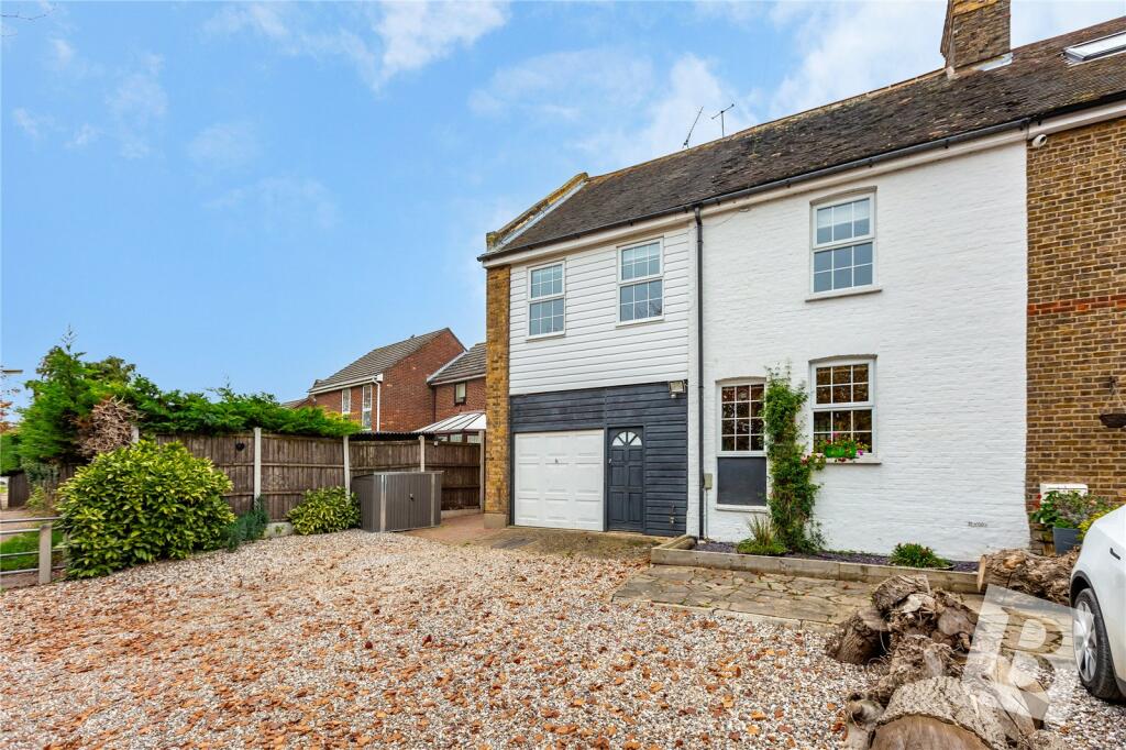 Additional property image - Aukingford Gardens, Ongar, Essex, CM5
