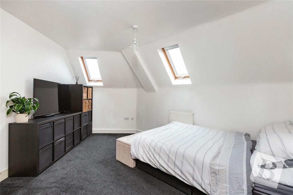 Additional property image - Walter Mead Close, Ongar, Essex, CM5