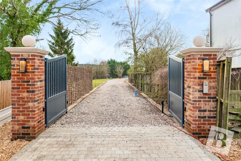 Main image of property: London Road, Stanford Rivers, Ongar, Essex, CM5