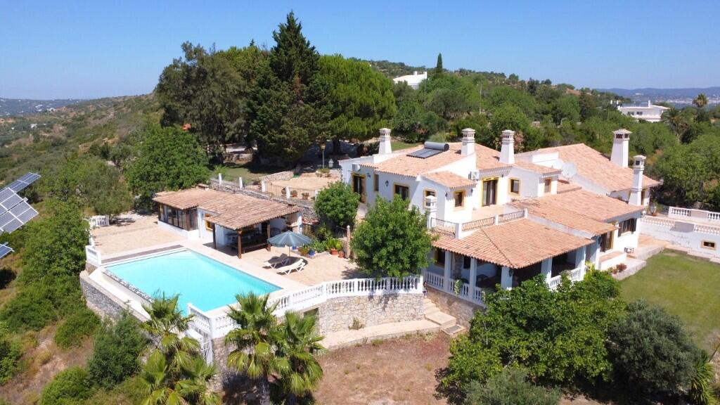 Main image of property: Estói, Algarve