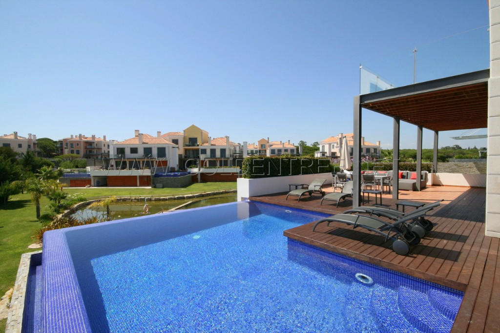 3 bedroom town house for sale in Algarve, Vale de Lobo, Portugal