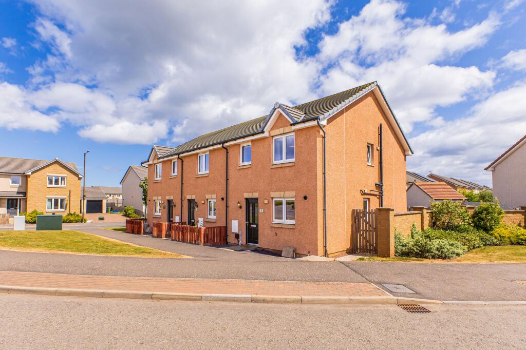 Main image of property: Yosemite Park, Dunbar, EH42