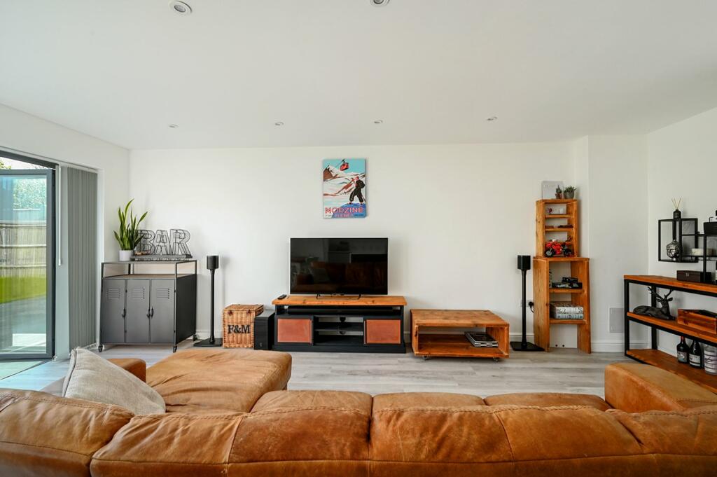 Additional property image - Harbour Way, Shoreham By Sea, West Sussex, BN43