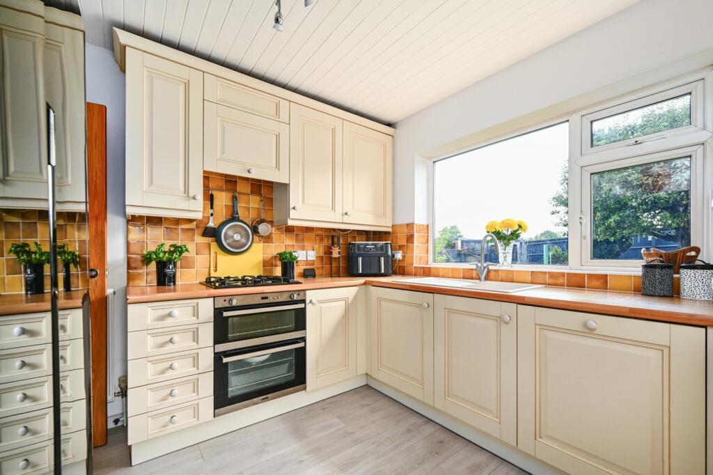 Additional property image - Lesser Foxholes, Shoreham, West Sussex, BN43