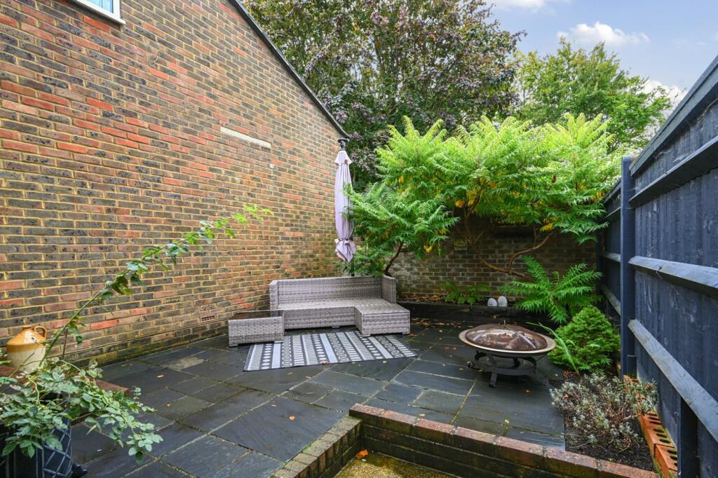Additional property image - Lesser Foxholes, Shoreham, West Sussex, BN43