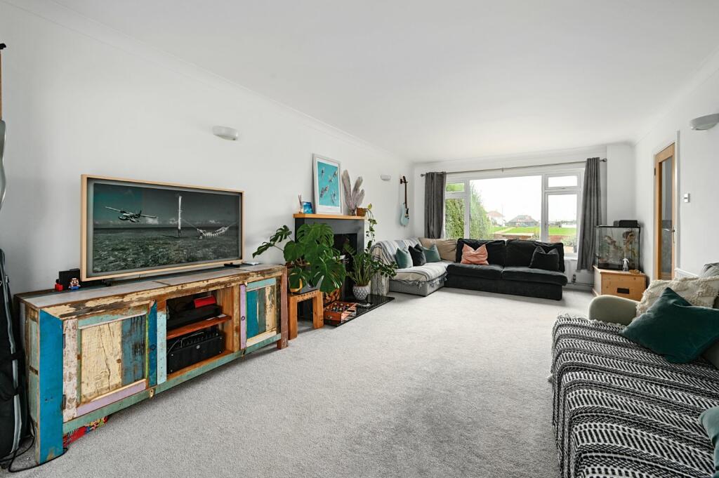 Additional property image - Falcon Close, Shoreham Beach, West Sussex, BN43