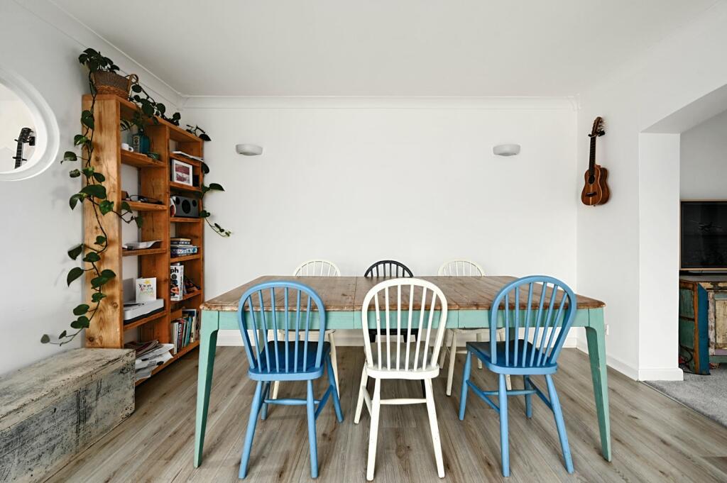 Additional property image - Falcon Close, Shoreham Beach, West Sussex, BN43