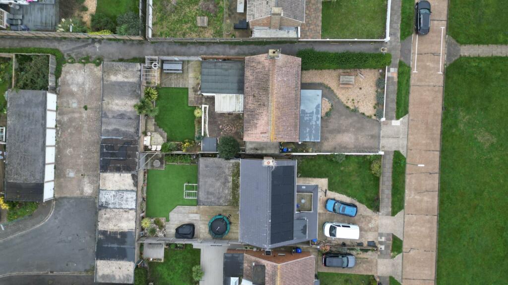 Additional property image - Falcon Close, Shoreham Beach, West Sussex, BN43