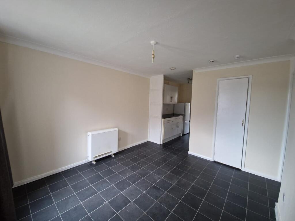 Additional property image - 9 The Willows, Grinstead Lane, Lancing, West Sussex, BN15