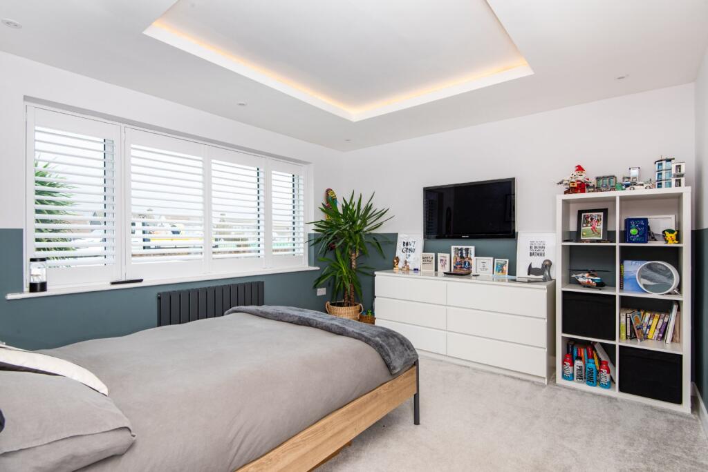 Additional property image - Falcon Close, Shoreham Beach, West Sussex, BN43