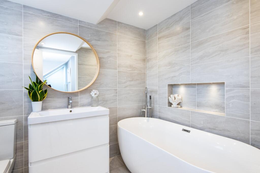 Additional property image - Falcon Close, Shoreham Beach, West Sussex, BN43