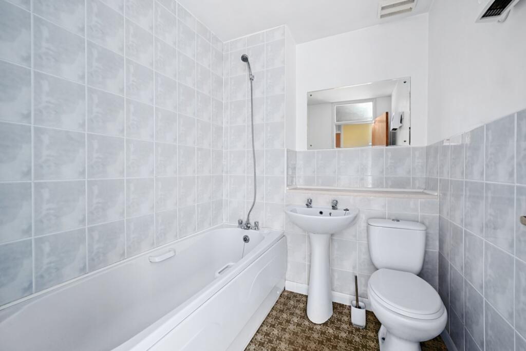 Additional property image - King Charles Place, Emerald Quay, Shoreham, West Sussex, BN43