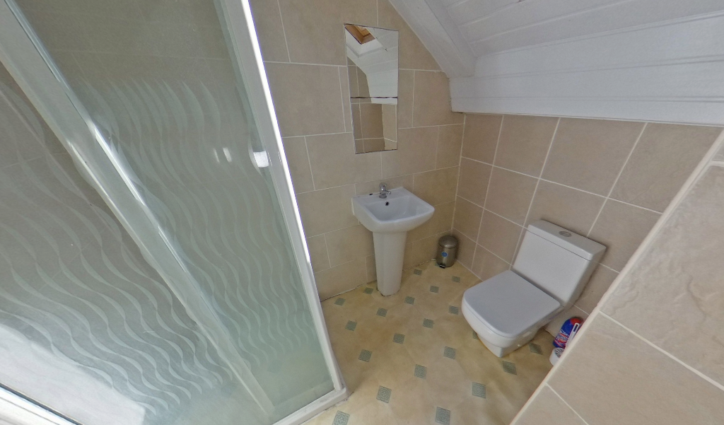 4 bedroom flat for rent in Brudenell Road, Leeds, West Yorkshire, LS6