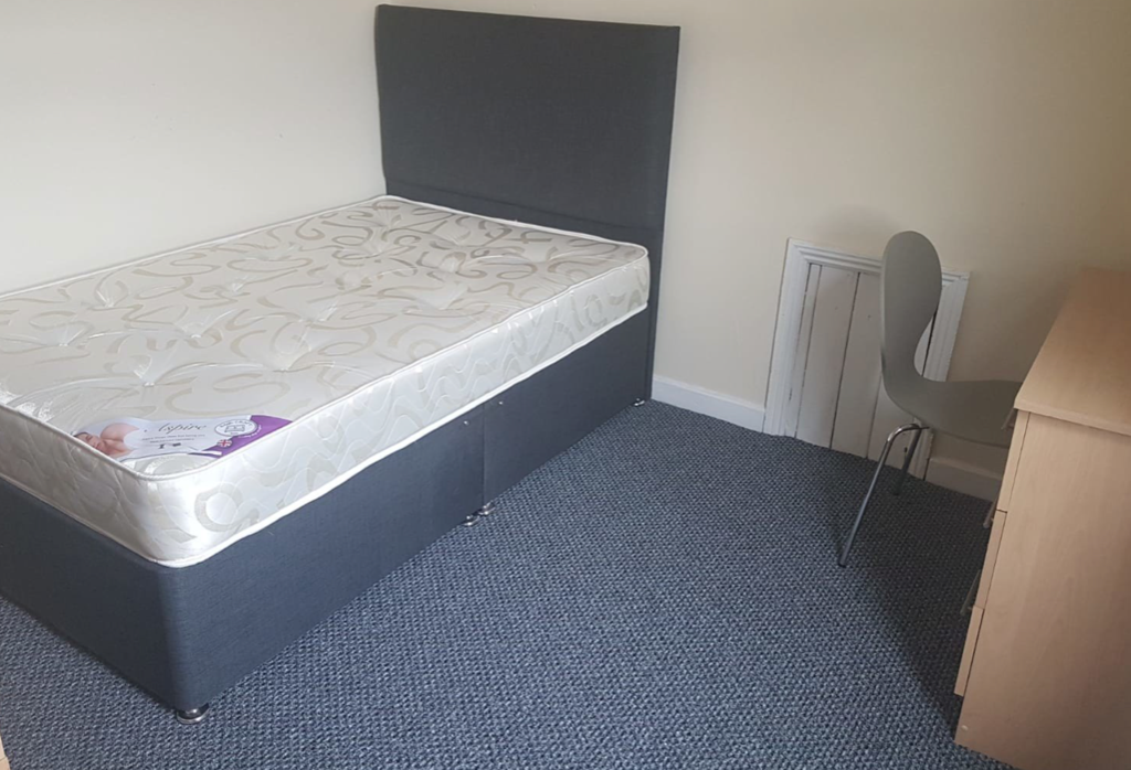 4 bedroom flat for rent in Brudenell Road, Leeds, West Yorkshire, LS6