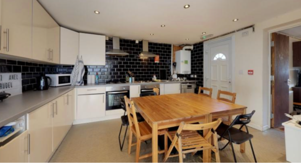 10 bedroom house for rent in Brudenell Road, Leeds, West Yorkshire, LS6