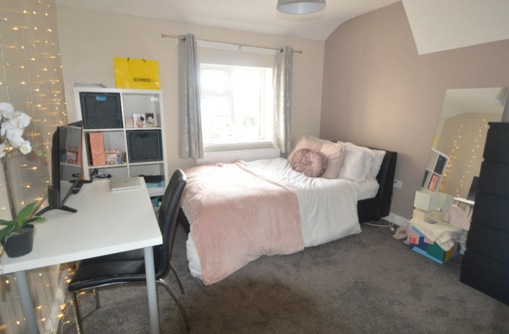 Main image of property: Newport View, Leeds, West Yorkshire, LS6