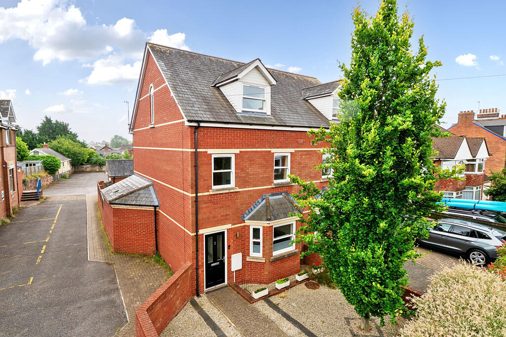 Main image of property: Elmside, Exeter, EX4 6LR