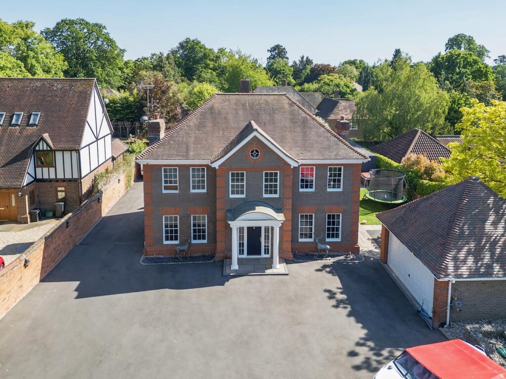 Main image of property: New Lane Hill, Tilehurst, Reading, RG30