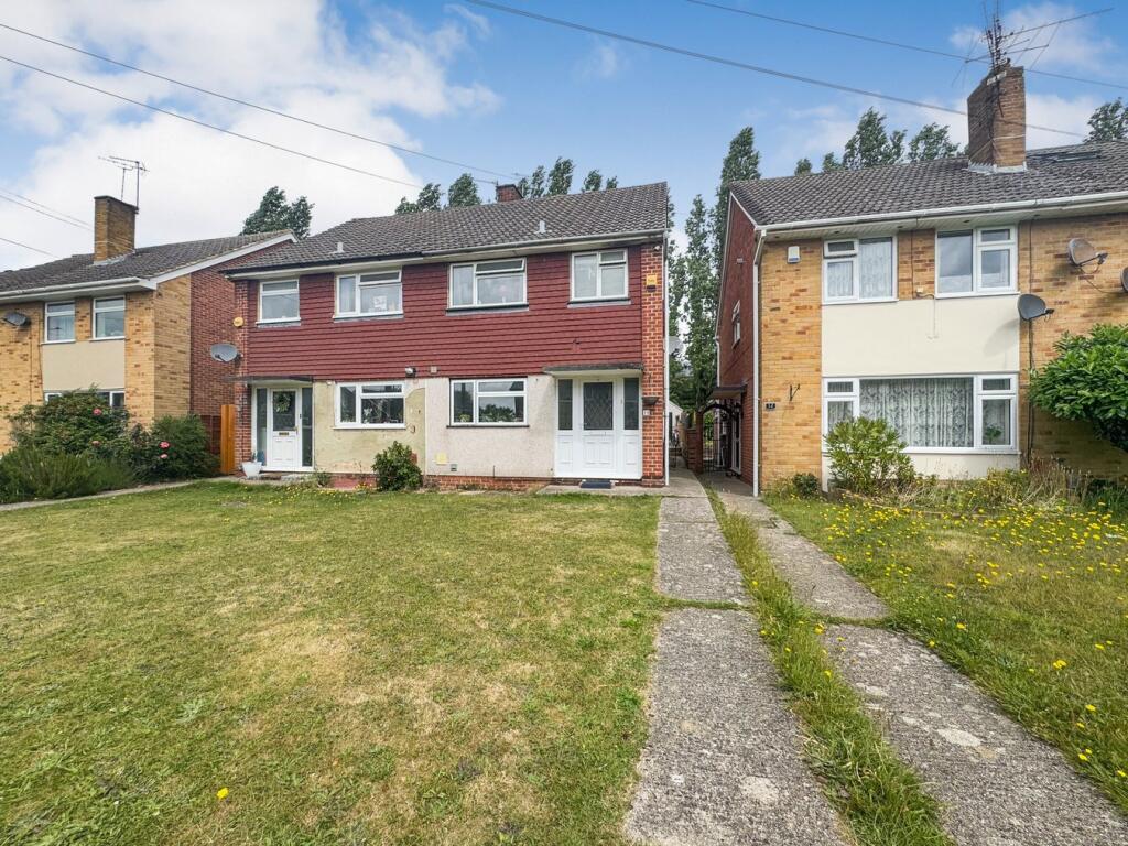 Main image of property: Greencroft Gardens, Reading, RG30