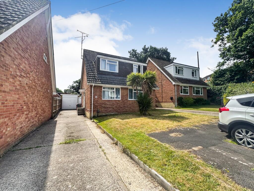 Main image of property: Holford Close, Tilehurst, Reading, RG31