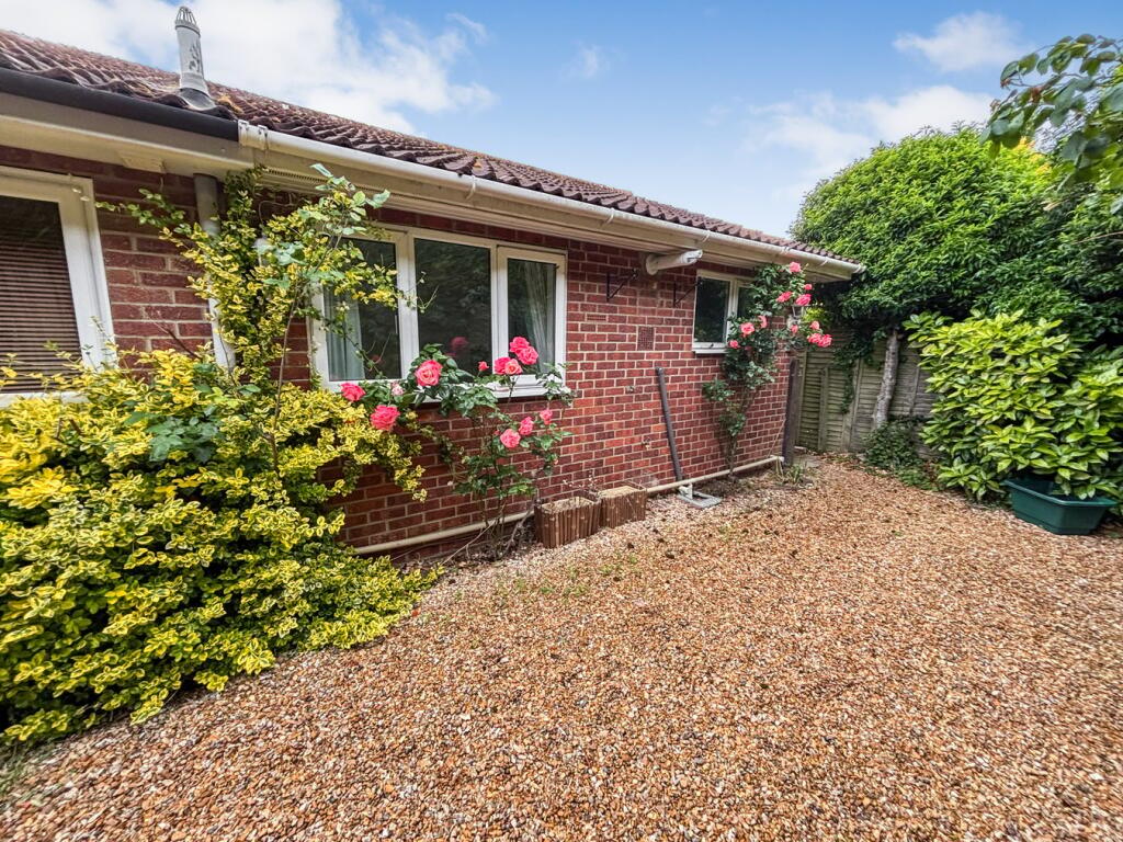 Main image of property: Gracemere Crescent, Basingstoke, rg22