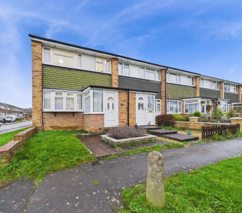 Main image of property: Poole Close, Tilehurst, Reading, RG30