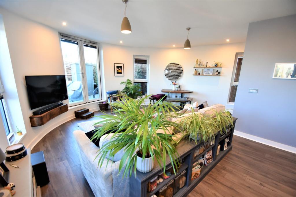 2 bedroom apartment for sale in Southern Road, CAMBERLEY, GU15