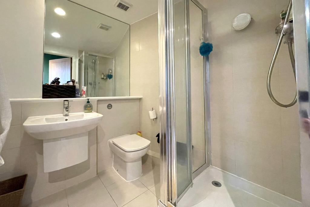 2 bedroom apartment for sale in Southern Road, CAMBERLEY, GU15