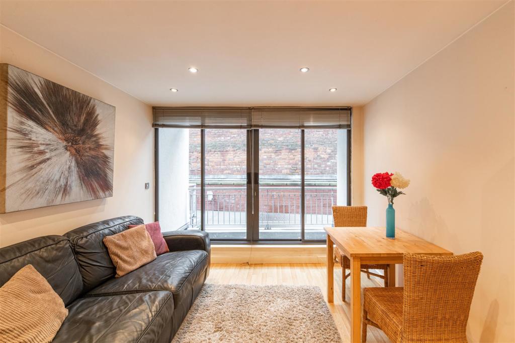 1 bedroom apartment for sale in Marconi House, Melbourne Street, City