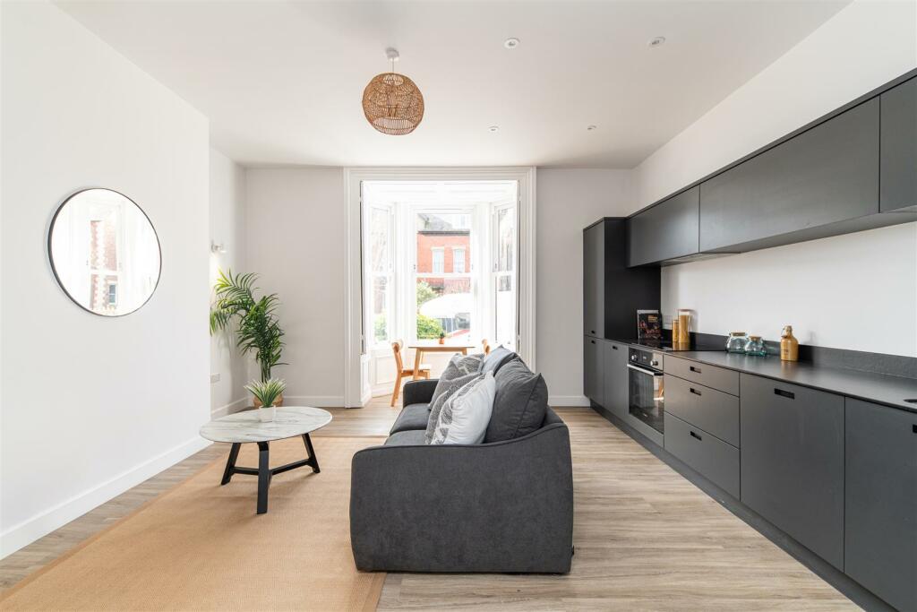1 bedroom flat for rent in Akenside Terrace, Jesmond, Newcastle Upon Tyne, NE2