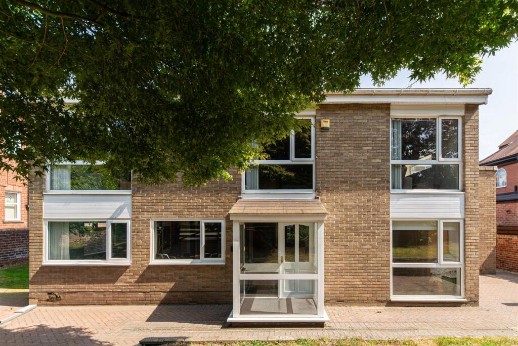 Main image of property: Wingrove Road North, Fenham, Newcastle Upon Tyne