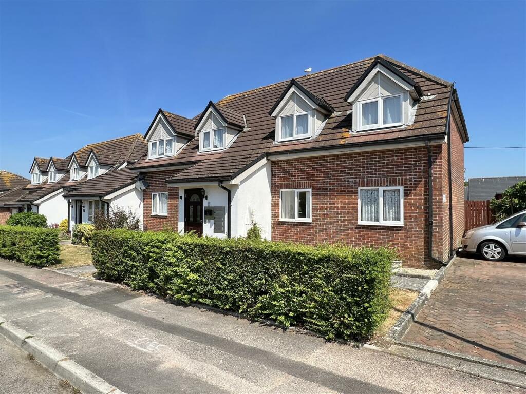 2 bedroom apartment for sale in Valley View, Axminster, EX13