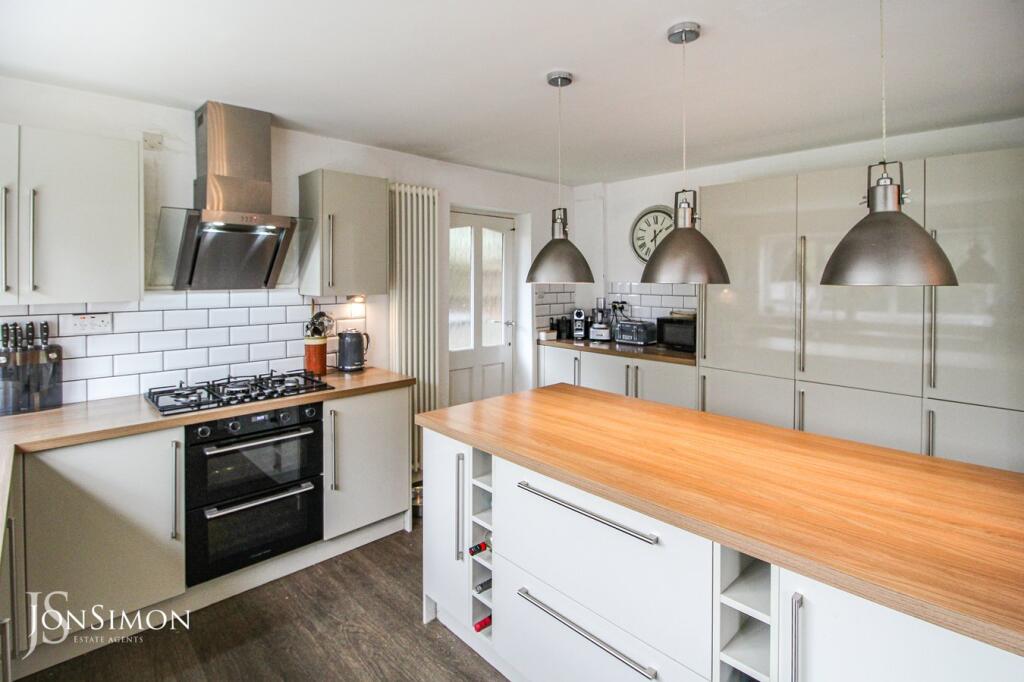 Additional property image - Tor Avenue, Greenmount, Bury, BL8