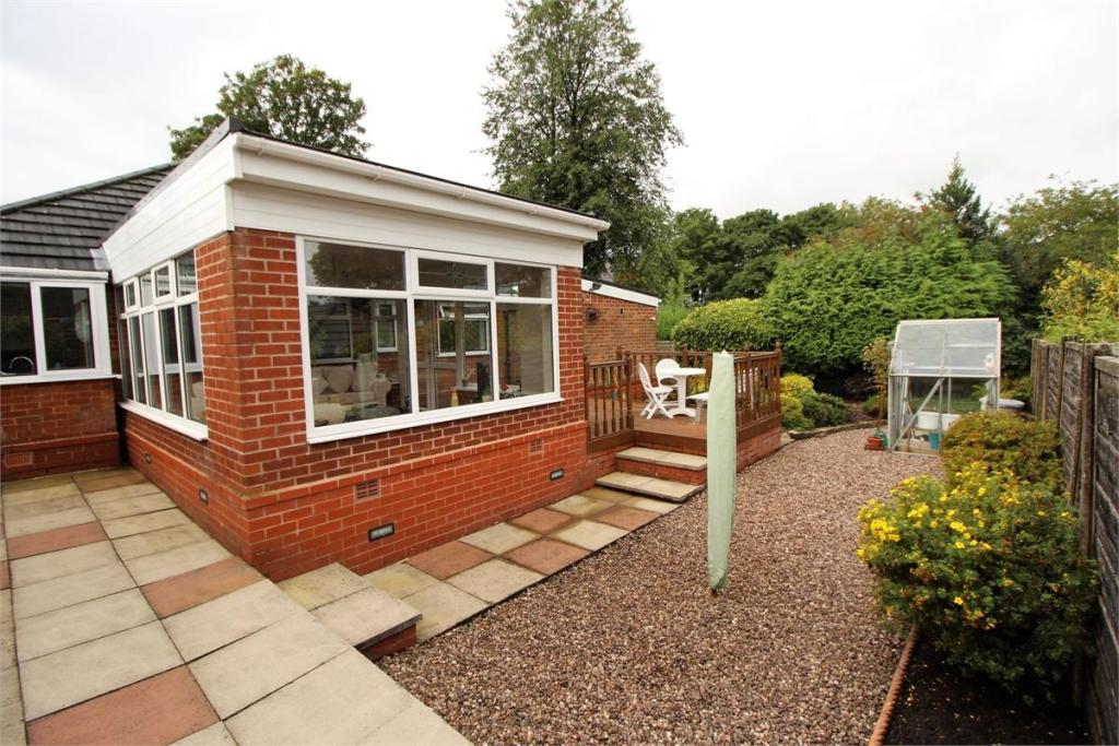 2 bedroom detached bungalow for sale in Ainsworth Hall Road, Ainsworth