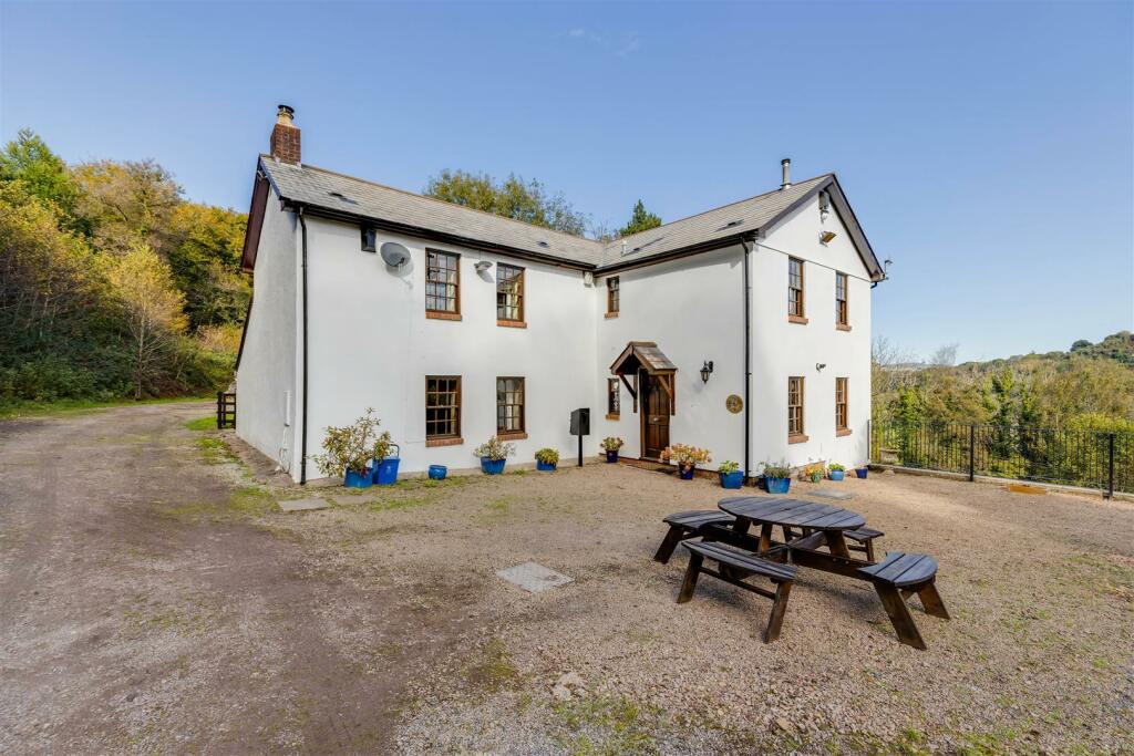 Additional property image - Main Road, Gwaelod-Y-Garth, Cardiff