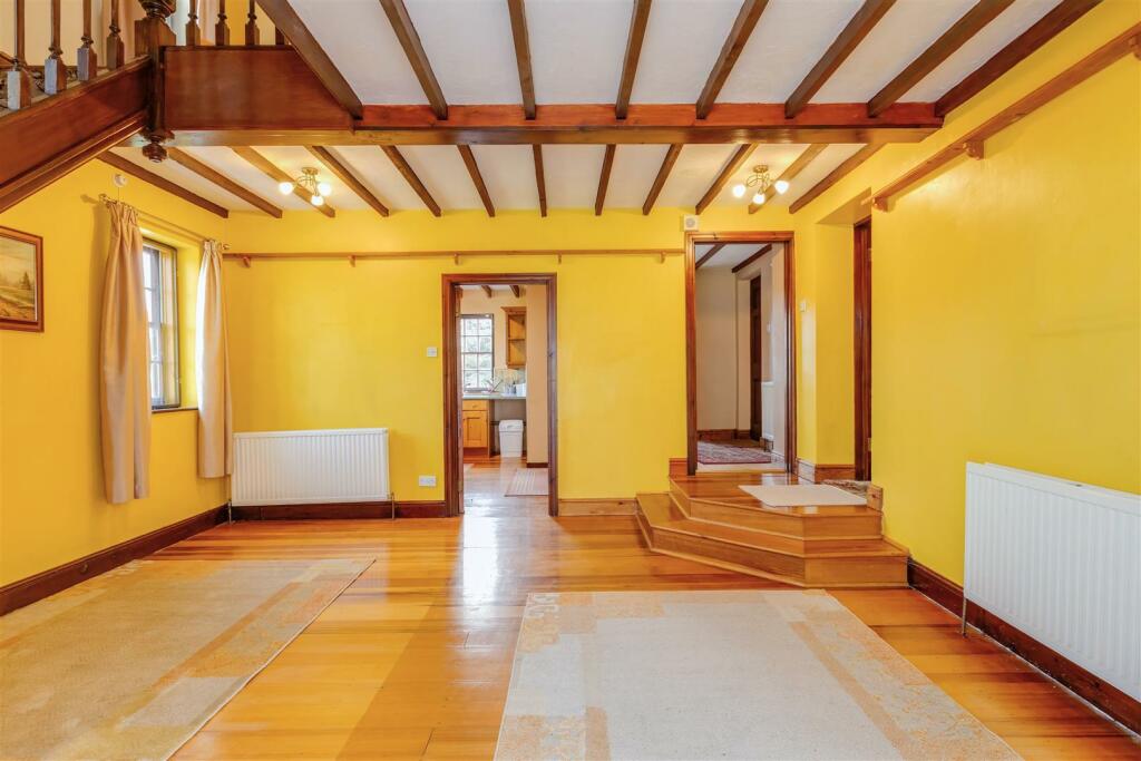 Additional property image - Main Road, Gwaelod-Y-Garth, Cardiff