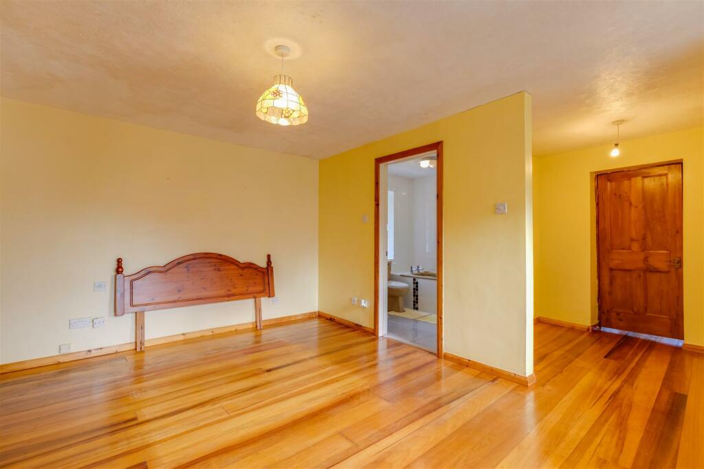 Additional property image - Main Road, Gwaelod-Y-Garth, Cardiff